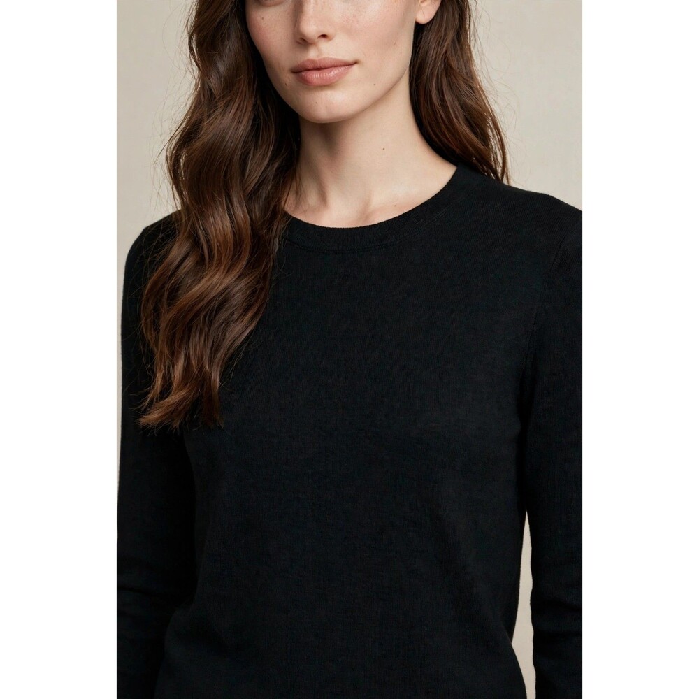 Banana Republic Black Knit Crew Neck Sweater Womens M Long Sleeve Minimalist
